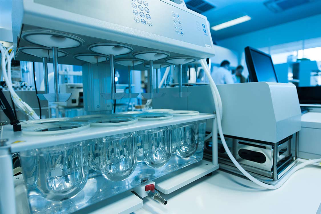 Dissolution equipment in the pharmaceutical laboratory